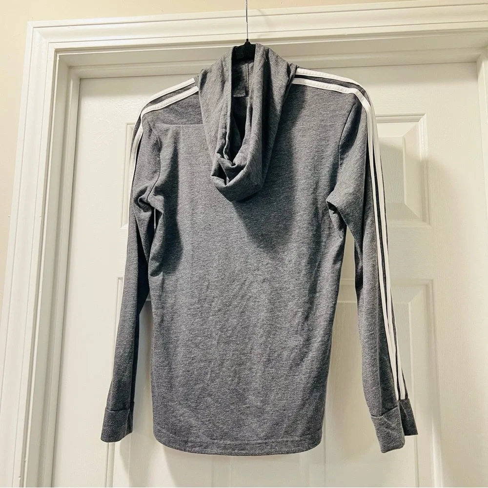 Adidas Pull-over Lightweight Jacket Medium Grey white stripes hoodie - Picture 2 of 6